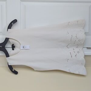 Ann Taylor NWT women's knit sleeveless top, cream color w/ floral cutout, size M
